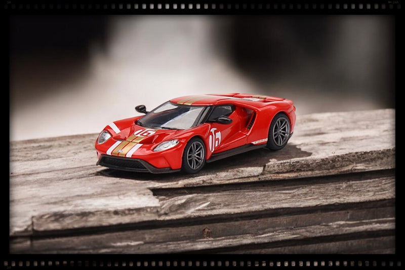 Load image into Gallery viewer, Ford GT Alan Mann #16 Heritage Edition (LHD) MINI GT 1:64
