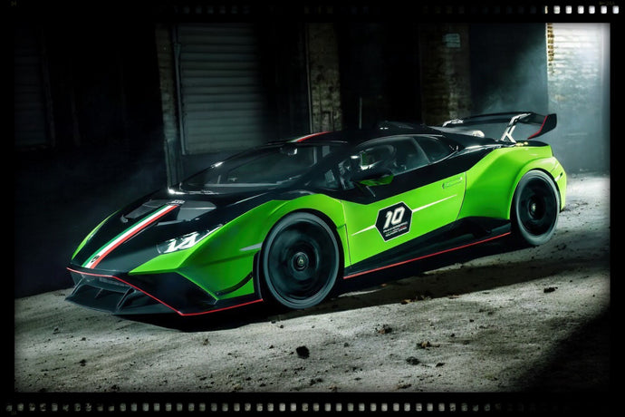Lamborghini HURACAN STO SC 10th anniversary GREEN/BLACK with display case & leather base (LIMITED EDITION 99 pieces) MR COLLECTION MODELS 1:18