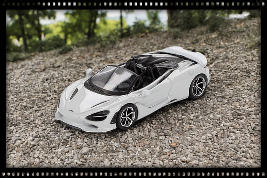 McLaren 750S SPIDER CIRRUS GREY 2024 (LHD) MINI GT 1:64