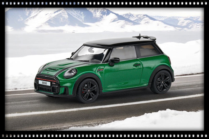 Load image into Gallery viewer, Mini COOPER JOHN WORKS BRITISH RACING GREEN 2023 SOLIDO 1:43
