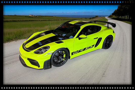 Porsche 718 CAYMAN GT4 RS W/WEISSACH PACKAGE ACID GREEN 2024 SOLIDO 1:43