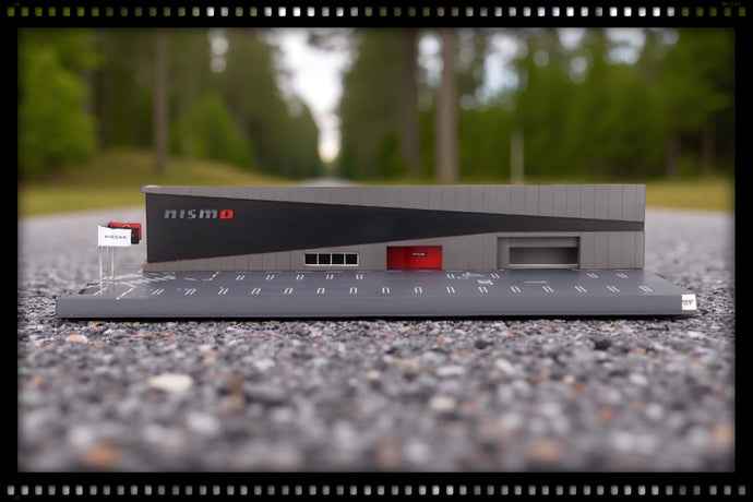 Nissan DIORAMA MOTORSPORT & CUSTOMIZING NISMO OPERATION CENTER 2024 (Without the cars) MINI GT 1:64