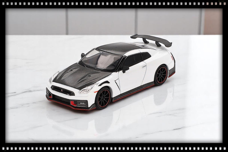 Chargez l'image dans la visionneuse de la galerie, Nissan GTR (35) NISMO BLANC 2024 (LHD) MINI GT 1:64
