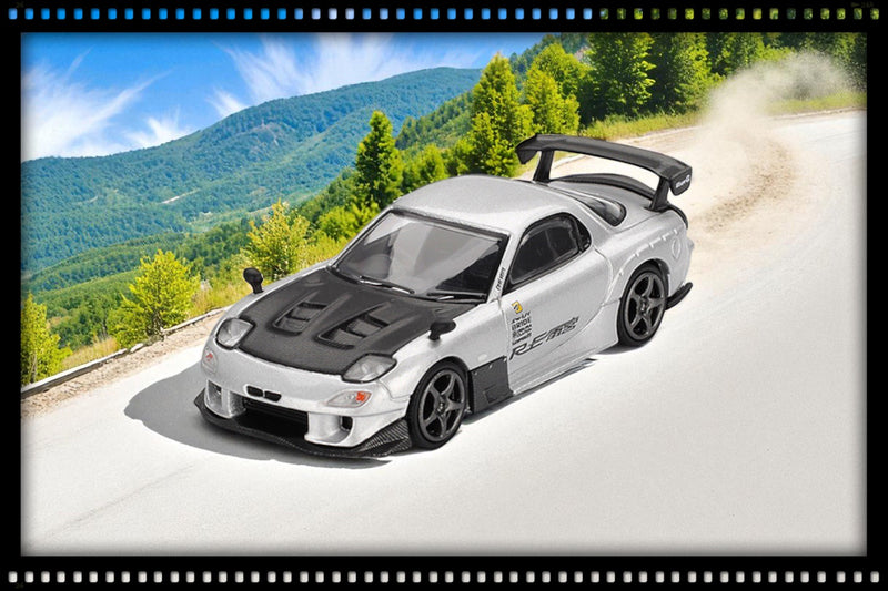 Load image into Gallery viewer, Mazda RX7 (FD3S) RE-AMAMIYA SILVER METALLIC 2004 (LHD) MINI GT 1:64
