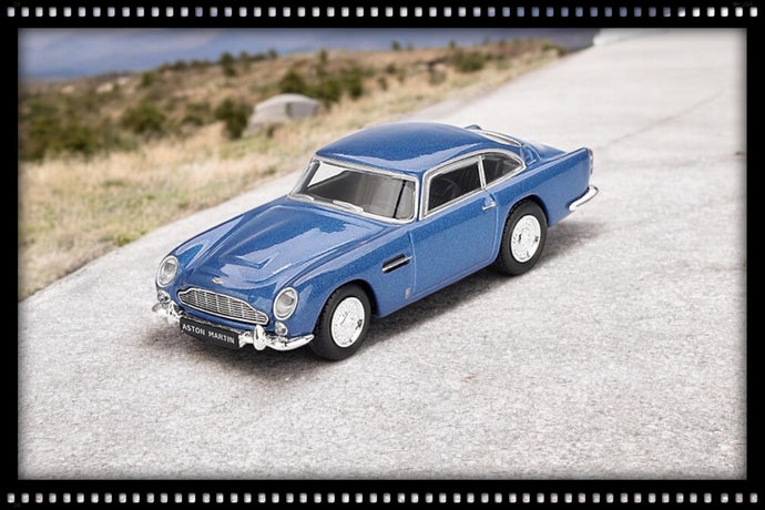 Aston Martin DB5 BLUE 1965 (LHD) MINI GT 1:64