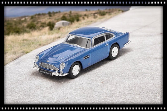 Aston Martin DB5 BLUE 1965 (LHD) MINI GT 1:64