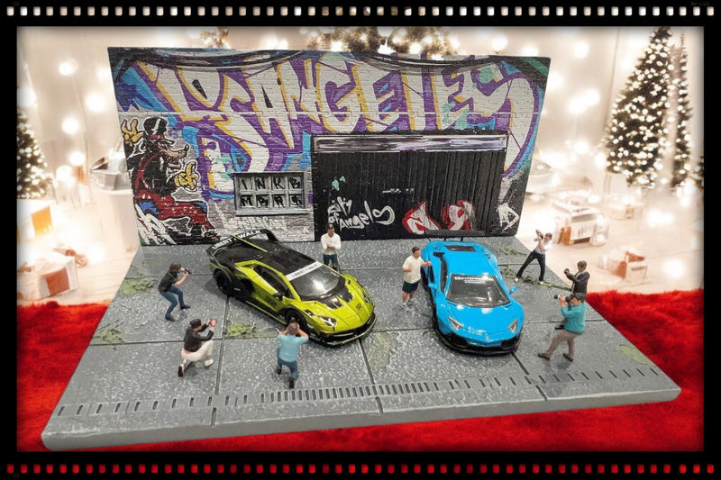 Load image into Gallery viewer, Diorama STREET ART LA LOWRIDER 2024 (Cars and Figures not included) MINI GT 1:64
