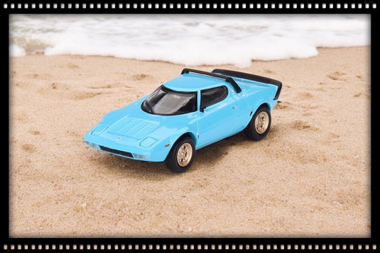 Lancia STRATOS HF STRADALE 1975 (LHD) MINI GT 1:64