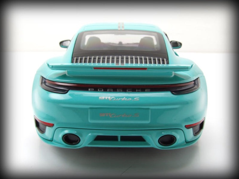 Load image into Gallery viewer, Porsche 911 (992) Turbo S coupe Sport Design 2021 Green MINICHAMPS 1:18
