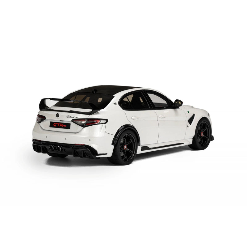 Load image into Gallery viewer, Alfa Romeo GIULLIA GTAm Trofeo WHITE 2020 OTTOmobile 1:18

