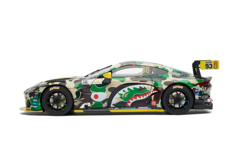 Load image into Gallery viewer, Aston Martin VANTAGE GT3 BAPE POP RACE 1:18
