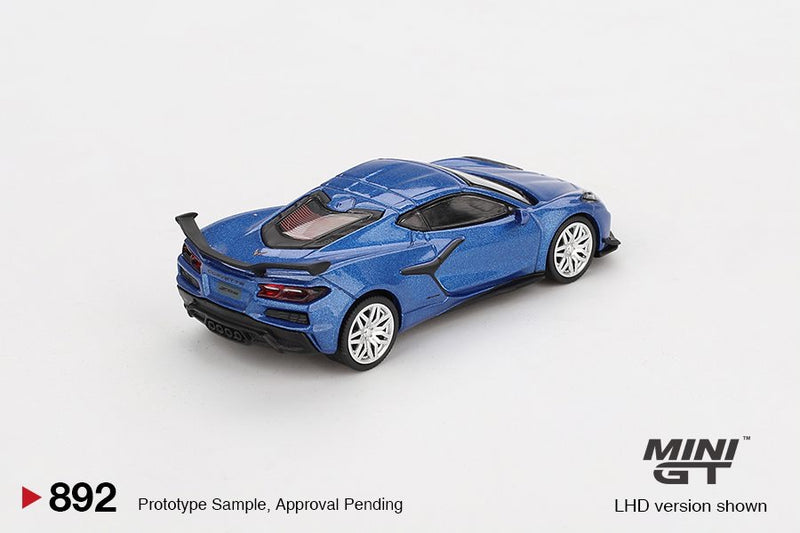 Load image into Gallery viewer, Chevrolet CORVETTE C8 Z06 ELKHART LAKE BLUE 2023 (LHD) MINI GT 1:64
