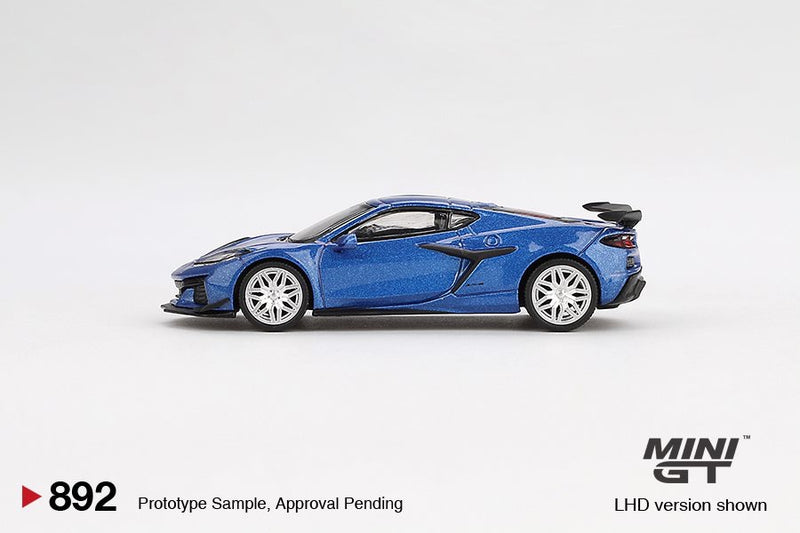 Load image into Gallery viewer, Chevrolet CORVETTE C8 Z06 ELKHART LAKE BLUE 2023 (LHD) MINI GT 1:64
