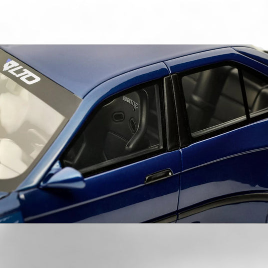 BMW E36 LTO BERLINE TURBO KHYZYL SALEEM BLEU AVUS 2023 OTTOmobile 1:18