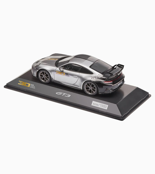 Porsche 911 GT3 30Y Supercup (Noir/Gris/Or) - ÉDITION LIMITÉE 1385/1500 pièces - PORSCHE DEALERMODEL 1:43