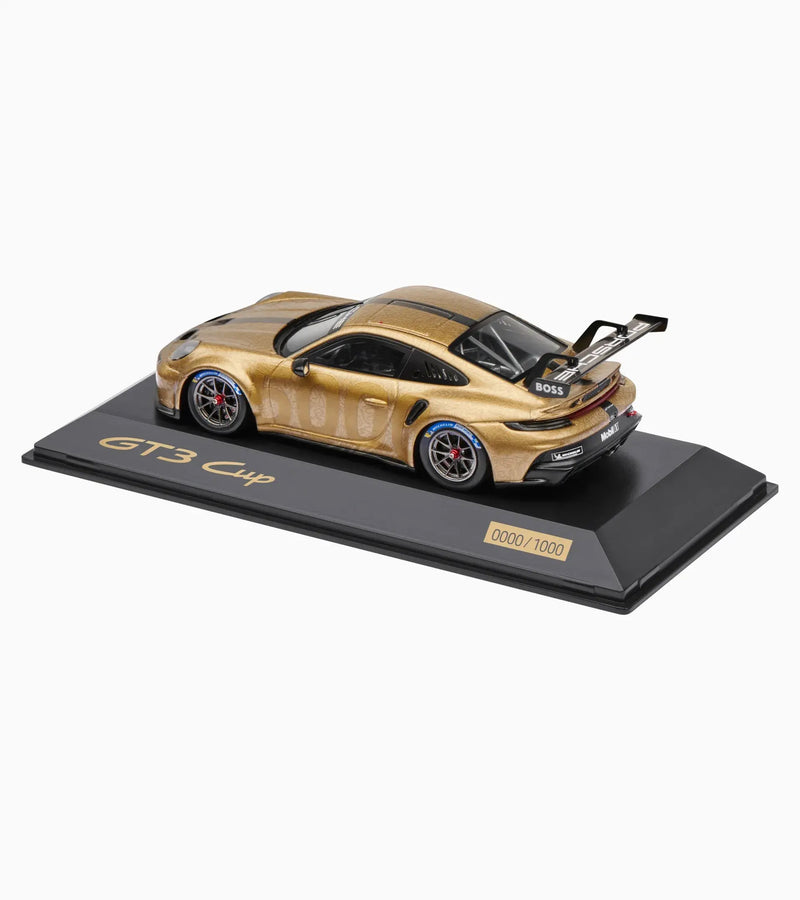 Chargez l'image dans la visionneuse de la galerie, Porsche 911 GT3 CUP (992) 5000 Noir/Or - LIMITED EDITION 504/1000 pièces - PORSCHE DEALERMODEL 1:43
