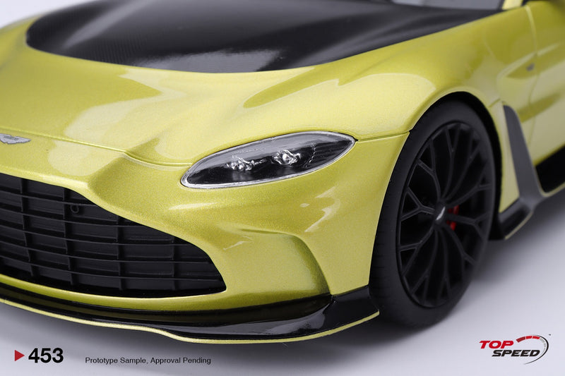 Chargez l'image dans la visionneuse de la galerie, ASTON MARTIN V12 VANTAGE JAUNE TOP SPEED 1:18
