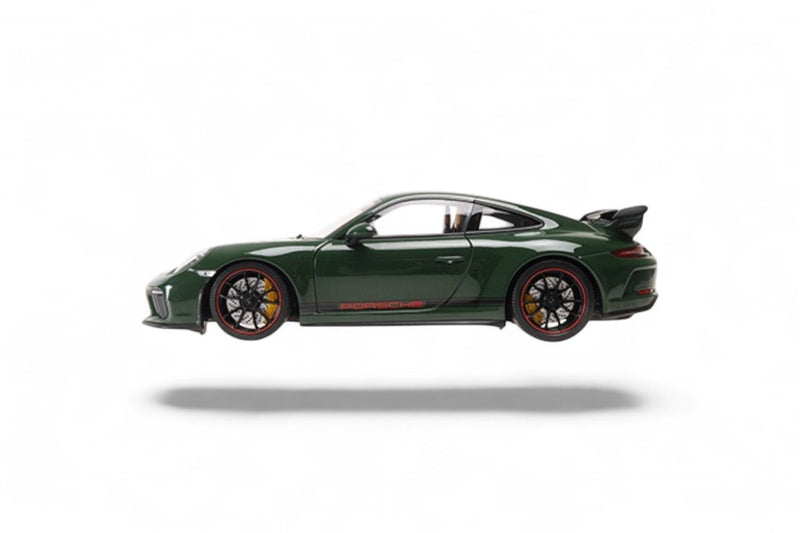 Load image into Gallery viewer, Porsche 911 GT3 2017 Green MINICHAMPS 1:18
