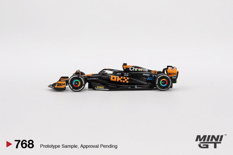 Chargez l'image dans la visionneuse de la galerie, MCLAREN MCL60 #81 OSCAR PIASTRI GP DU JAPON 3ÈME PLACE 2023 MINI GT 1:64
