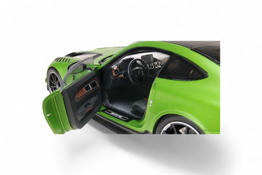 Mercedes-Benz AMG GT BLACK SÉRIES 2021 VERT MAT MINICHAMPS 1:18
