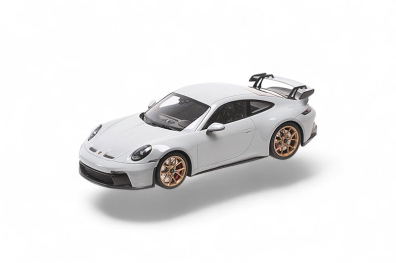 Chargez l'image dans la visionneuse de la galerie, PORSCHE 911 (992) GT3 2021 BLANC CRAIE MINICHAMPS 1:18
