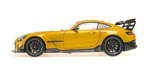 Load image into Gallery viewer, Mercedes-Benz AMG GT BLACK SERIES 2021 YELLOW METALLIC (SOLARBEAM) MINICHAMPS 1:18
