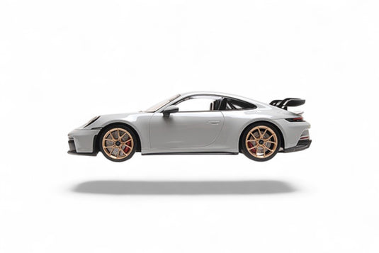 PORSCHE 911 (992) GT3 2021 BLANC CRAIE MINICHAMPS 1:18