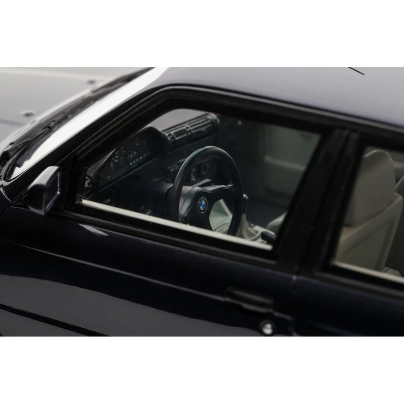 Load image into Gallery viewer, Bmw (E30) M3 EUROPAMEISTER MACAU BLEU METALLIC 1988 OTTOmobile 1:18
