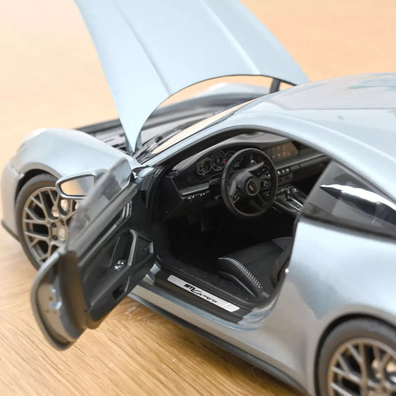 Load image into Gallery viewer, PORSCHE 911 CARRERA 2025 SILVER NOREV 1:18
