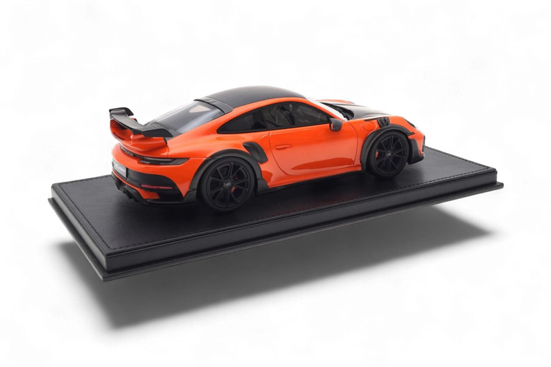 Chargez l'image dans la visionneuse de la galerie, Porsche 911 (992) TECHART GTstreet R Orange - Édition Limitée 9 sur 20 pièces - TECHART 1:18
