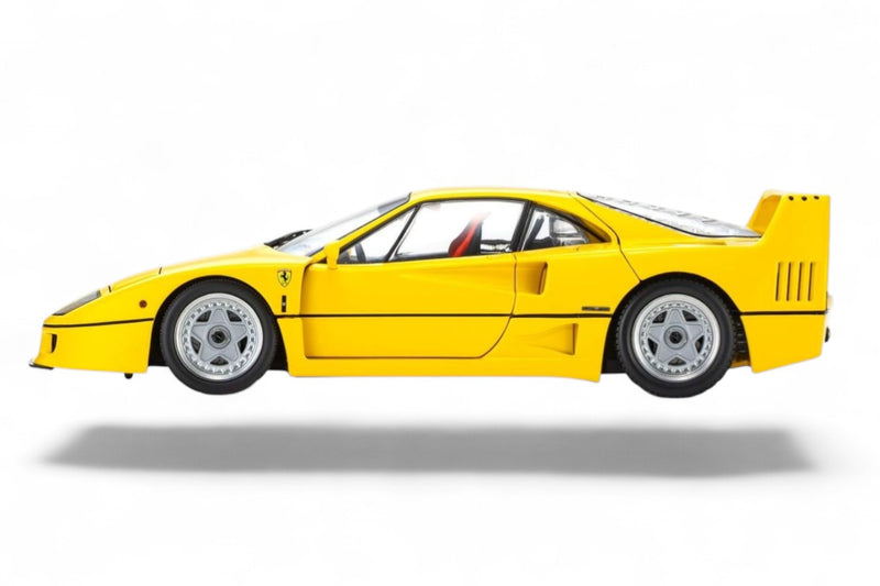 Load image into Gallery viewer, ‼️Ferrari F40 YELLOW‼️ KYOSHO 1:18
