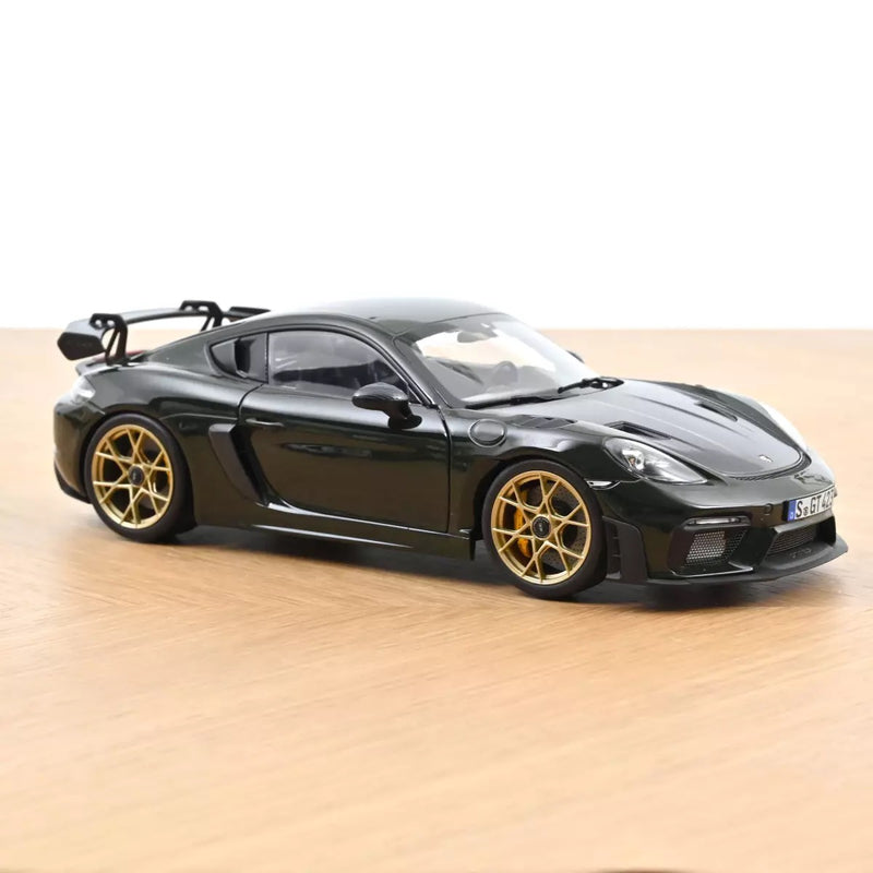 Load image into Gallery viewer, Porsche Cayman GT4 RS with pack Weissach 2023 Green NOREV 1:18

