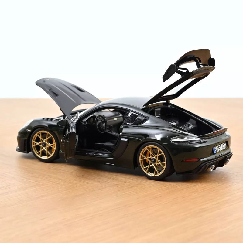 Load image into Gallery viewer, Porsche Cayman GT4 RS with pack Weissach 2023 Green NOREV 1:18
