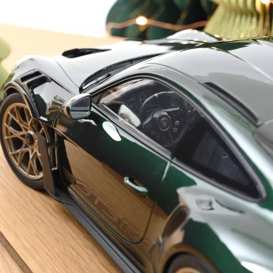 PORSCHE 911 GT3 RS 2022 GREEN/BLACK/GOLD NOREV 1:12