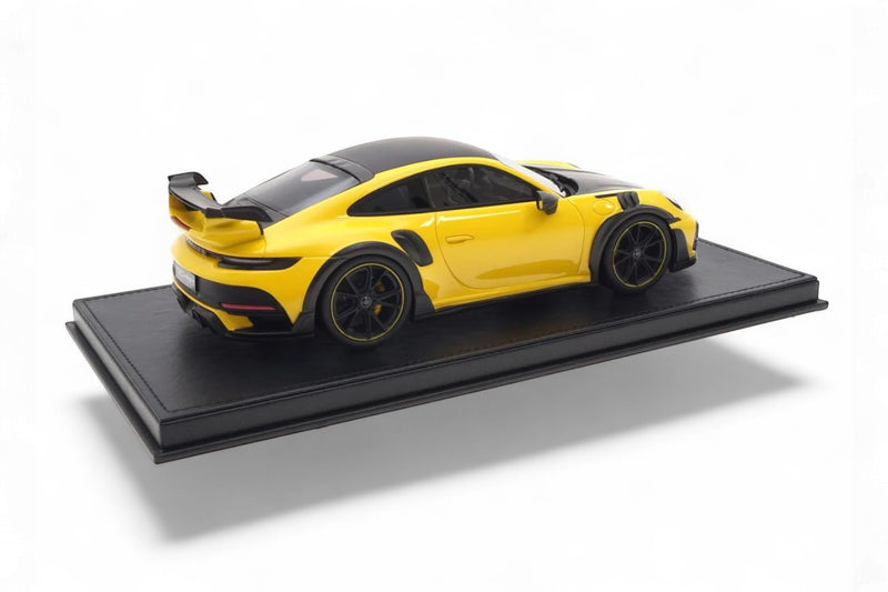 Chargez l'image dans la visionneuse de la galerie, Porsche 911 (992) TECHART GTstreet R Jaune - Édition Limitée 59 sur 87 pièces - TECHART 1:18
