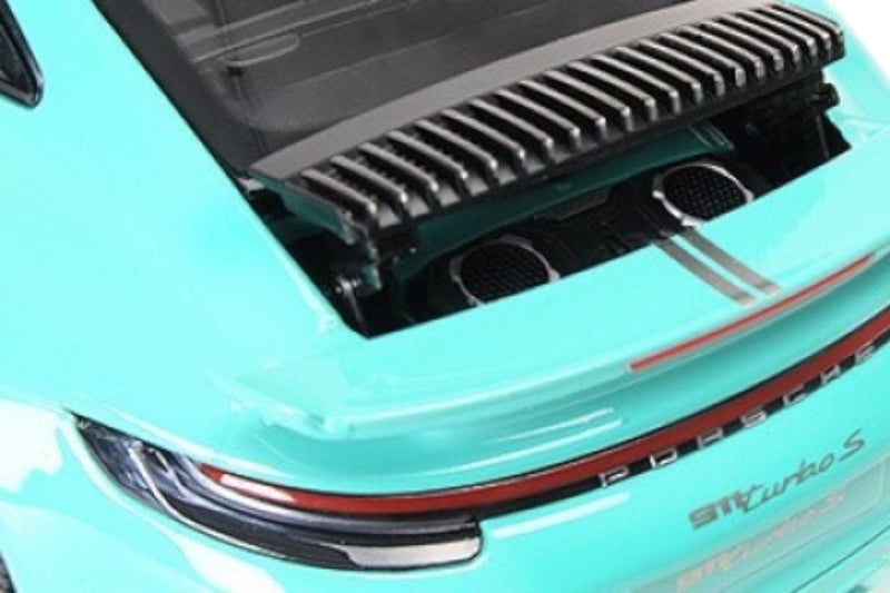 Load image into Gallery viewer, Porsche 911 (992) Turbo S coupe Sport Design 2021 Green MINICHAMPS 1:18
