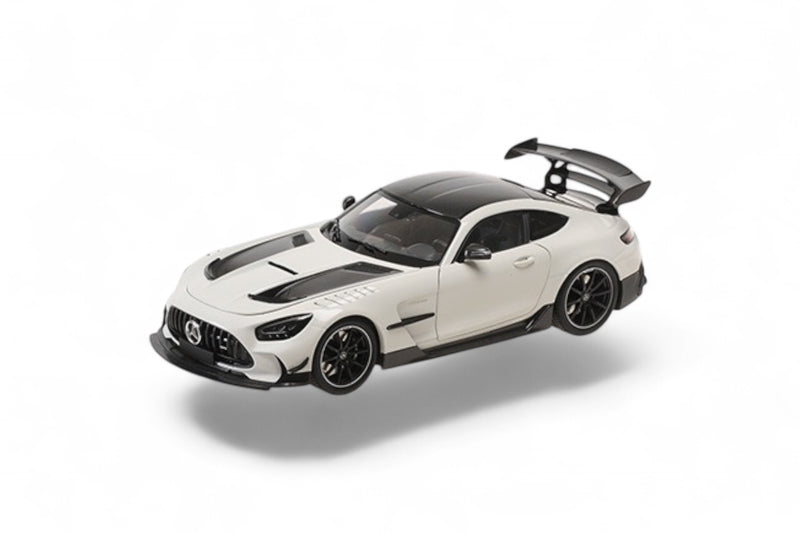 Load image into Gallery viewer, Mercedes AMG GT BLACK SERIES 2021 WHITE / BLACK WHEELS MINICHAMPS 1:18
