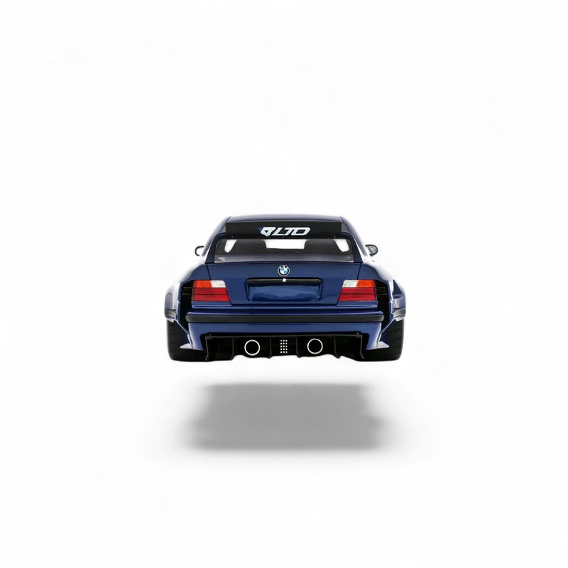 Chargez l'image dans la visionneuse de la galerie, BMW E36 LTO BERLINE TURBO KHYZYL SALEEM BLEU AVUS 2023 OTTOmobile 1:18
