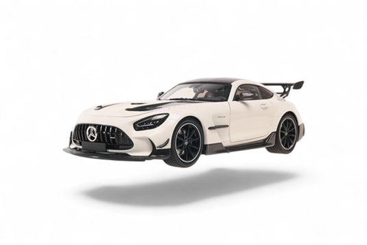 Mercedes AMG GT BLACK SERIES 2021 WHITE / BLACK WHEELS MINICHAMPS 1:18