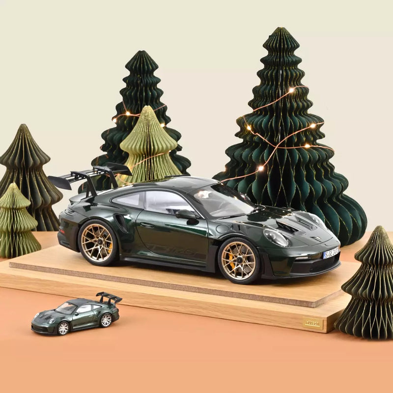 Load image into Gallery viewer, PORSCHE 911 GT3 RS 2022 GREEN/BLACK/GOLD NOREV 1:12
