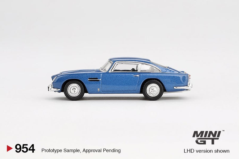 Load image into Gallery viewer, Aston Martin DB5 BLUE 1965 (LHD) MINI GT 1:64
