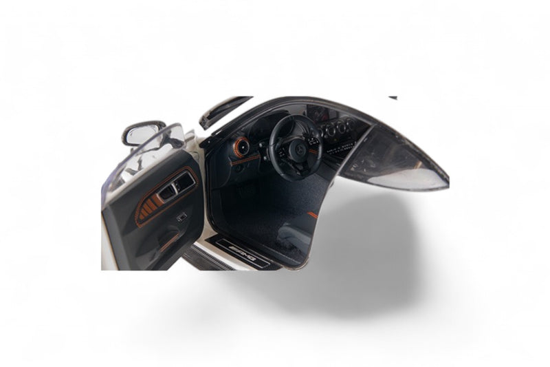 Load image into Gallery viewer, Mercedes AMG GT BLACK SERIES 2021 WHITE / BLACK WHEELS MINICHAMPS 1:18
