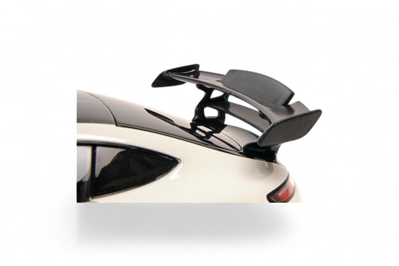 Load image into Gallery viewer, Mercedes AMG GT BLACK SERIES 2021 WHITE / BLACK WHEELS MINICHAMPS 1:18

