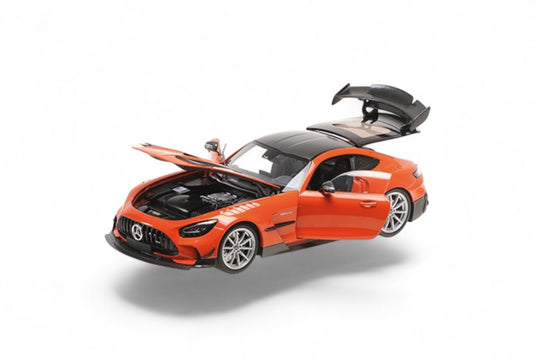 Mercedes AMG GT BLACK SERIES 2021 ORANGE / SILVER WHEELS MINICHAMPS 1:18