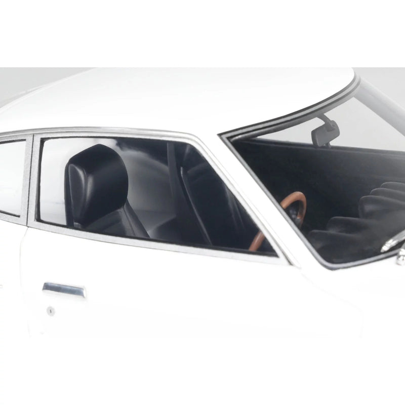 Load image into Gallery viewer, Nissan PANDEM FAIRLADY Z 2015 WHITE OTTOmobile 1:18
