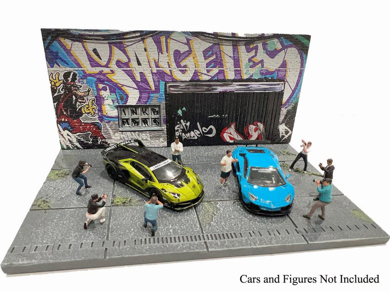 Load image into Gallery viewer, Diorama STREET ART LA LOWRIDER 2024 (Cars and Figures not included) MINI GT 1:64
