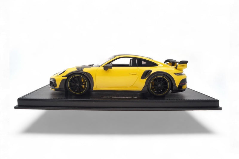 Chargez l'image dans la visionneuse de la galerie, Porsche 911 (992) TECHART GTstreet R Jaune - Édition Limitée 59 sur 87 pièces - TECHART 1:18
