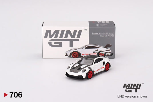 Bmw I7 XDRIVE60 MINERAL WHITE 2024 (LHD) MINI GT 1:64