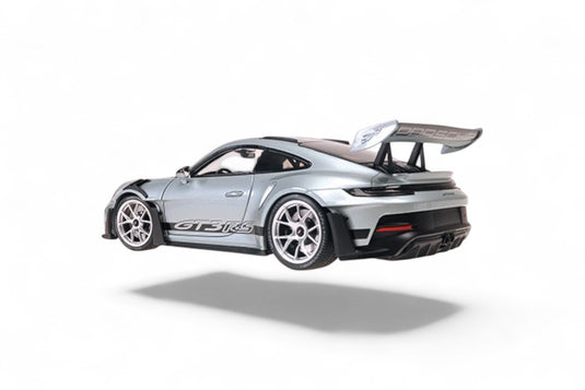 Porsche 911 (992) GT3RS 2023 SILVER MINICHAMPS 1:18
