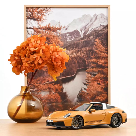 PORSCHE 911 TARGA 4 GTS 2025 JAUNE NOREV 1:18